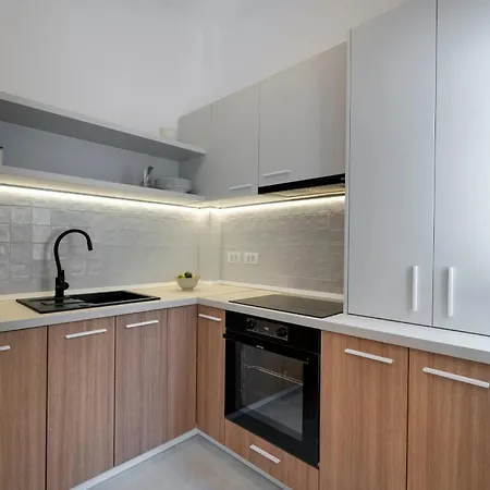 Apartament Sunny & Peaceful 3br With Balcony Near National Theater & Cismigiu Park Bukareszt