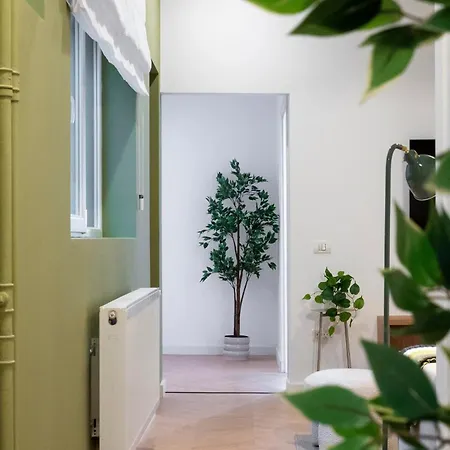 Apartment Sunny & Peaceful 3br With Balcony Near National Theater & Cismigiu Park Bukarest