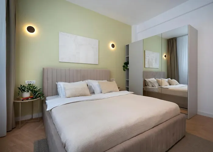 Apartmán Sunny & Peaceful 3br With Balcony Near National Theater & Cismigiu Park *