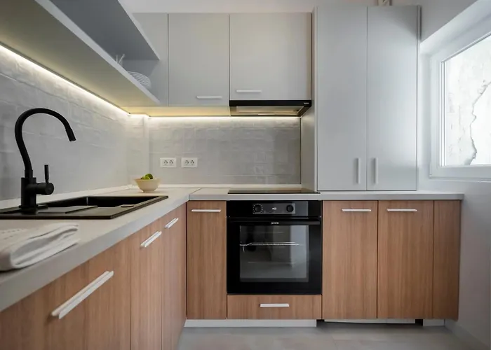 Sunny & Peaceful 3br With Balcony Near National Theater & Cismigiu Park Appartement Bucarest