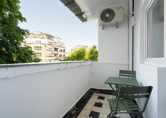 Sunny & Peaceful 3br With Balcony Near National Theater & Cismigiu Park Apartament *