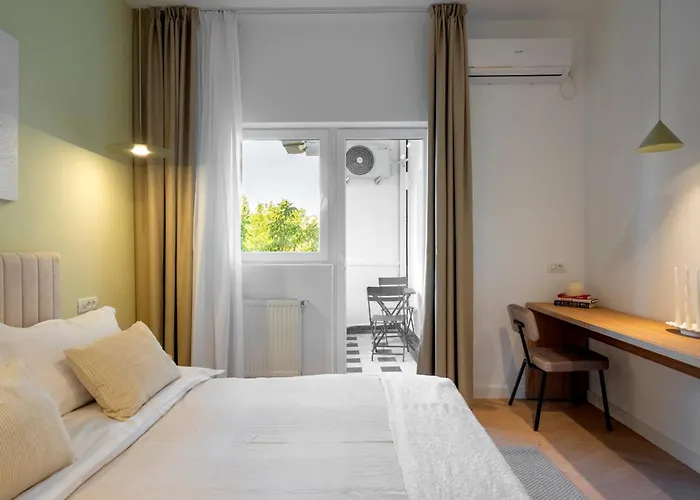 Sunny & Peaceful 3br With Balcony Near National Theater & Cismigiu Park Apartmán *