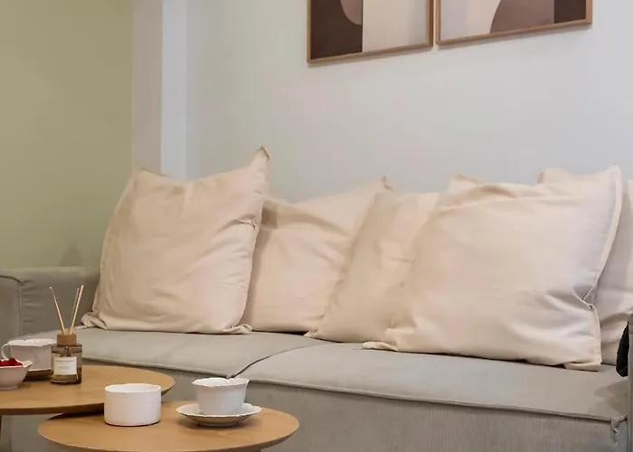 Apartmán Sunny & Peaceful 3br With Balcony Near National Theater & Cismigiu Park