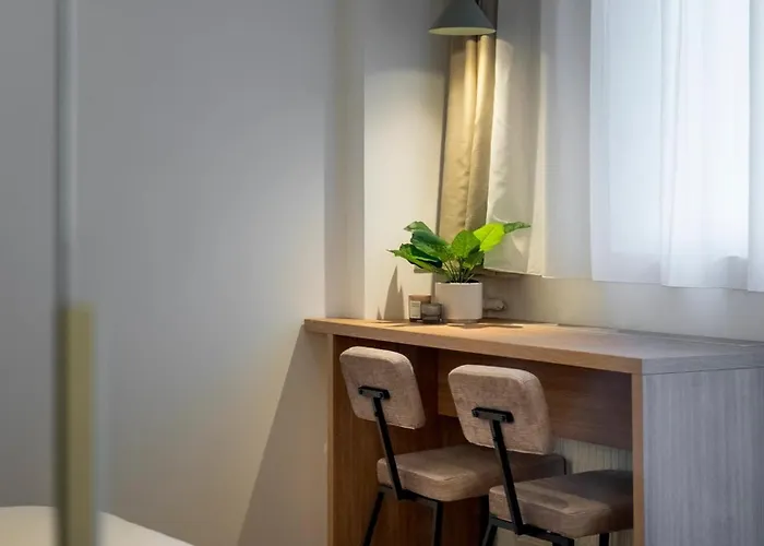 Appartement Sunny & Peaceful 3br With Balcony Near National Theater & Cismigiu Park