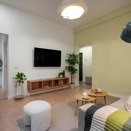 Sunny & Peaceful 3br With Balcony Near National Theater & Cismigiu Park Lejlighed Bukarest