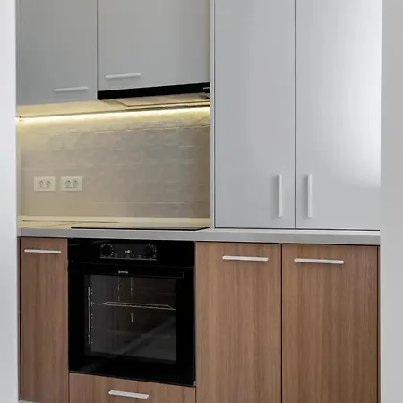 아파트 Sunny & Peaceful 3br With Balcony Near National Theater & Cismigiu Park